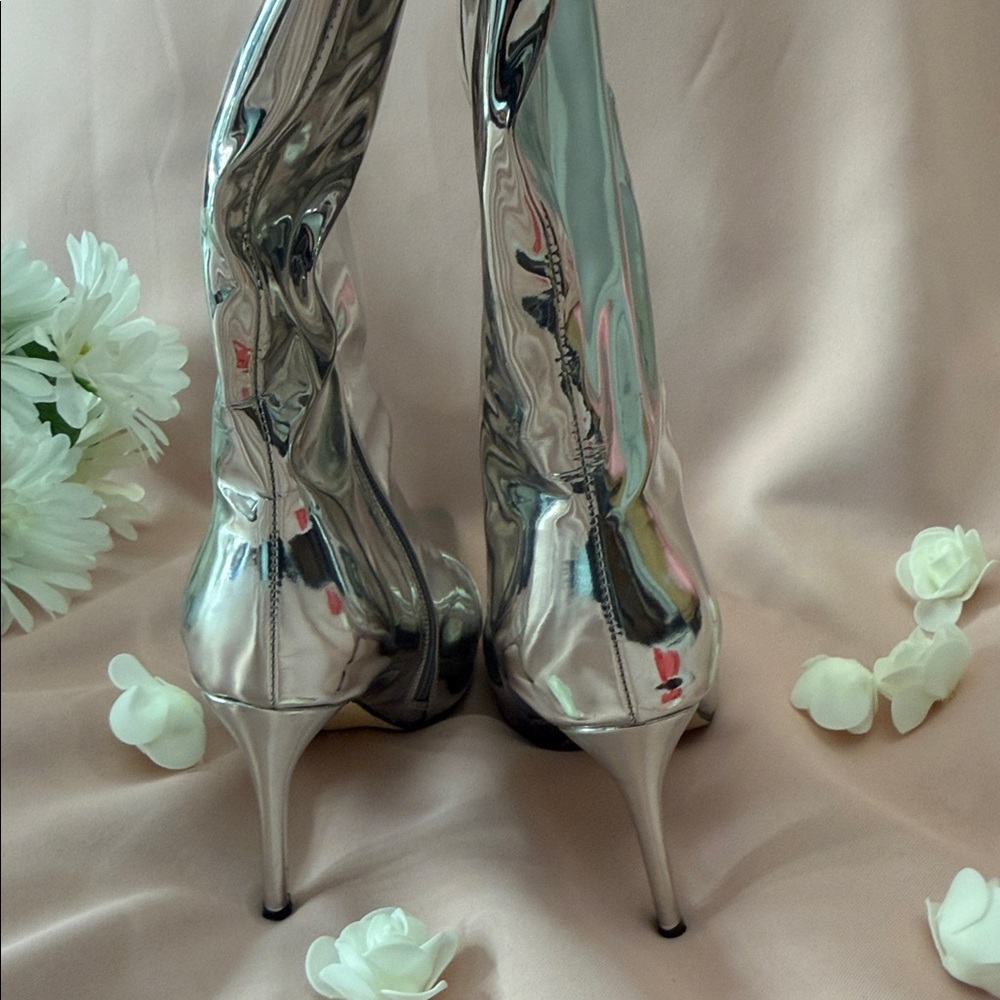 Metallic Stiletto Knee High Boots | Trendy Fall Winter Must Have - Picture 6 of 11